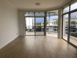 Dolphin Close CHISWICK Apartment