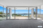 Marine Drive Chiswick Apartment
