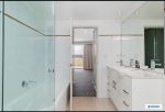 Marine Drive Chiswick Apartment