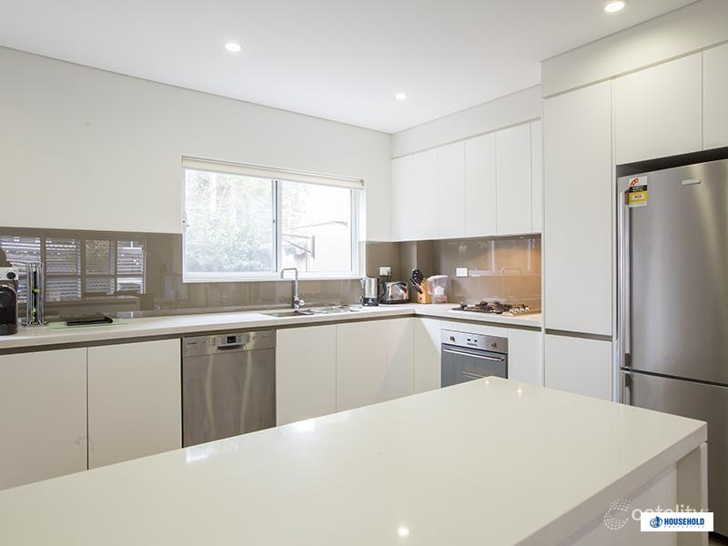 St Peters St St Peters Townhouse